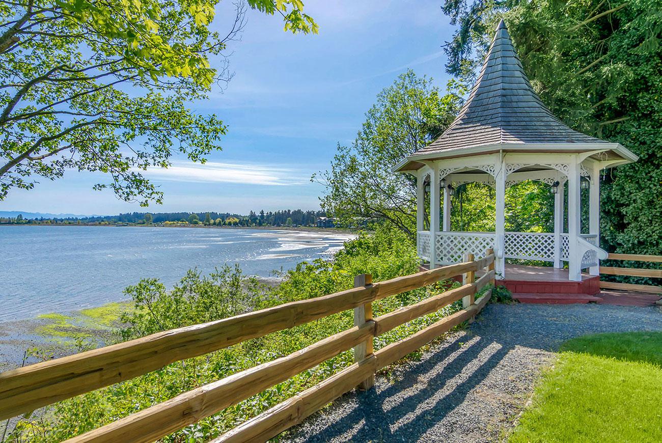 Bayside Oceanfront Resort Парксвилл Экстерьер фото