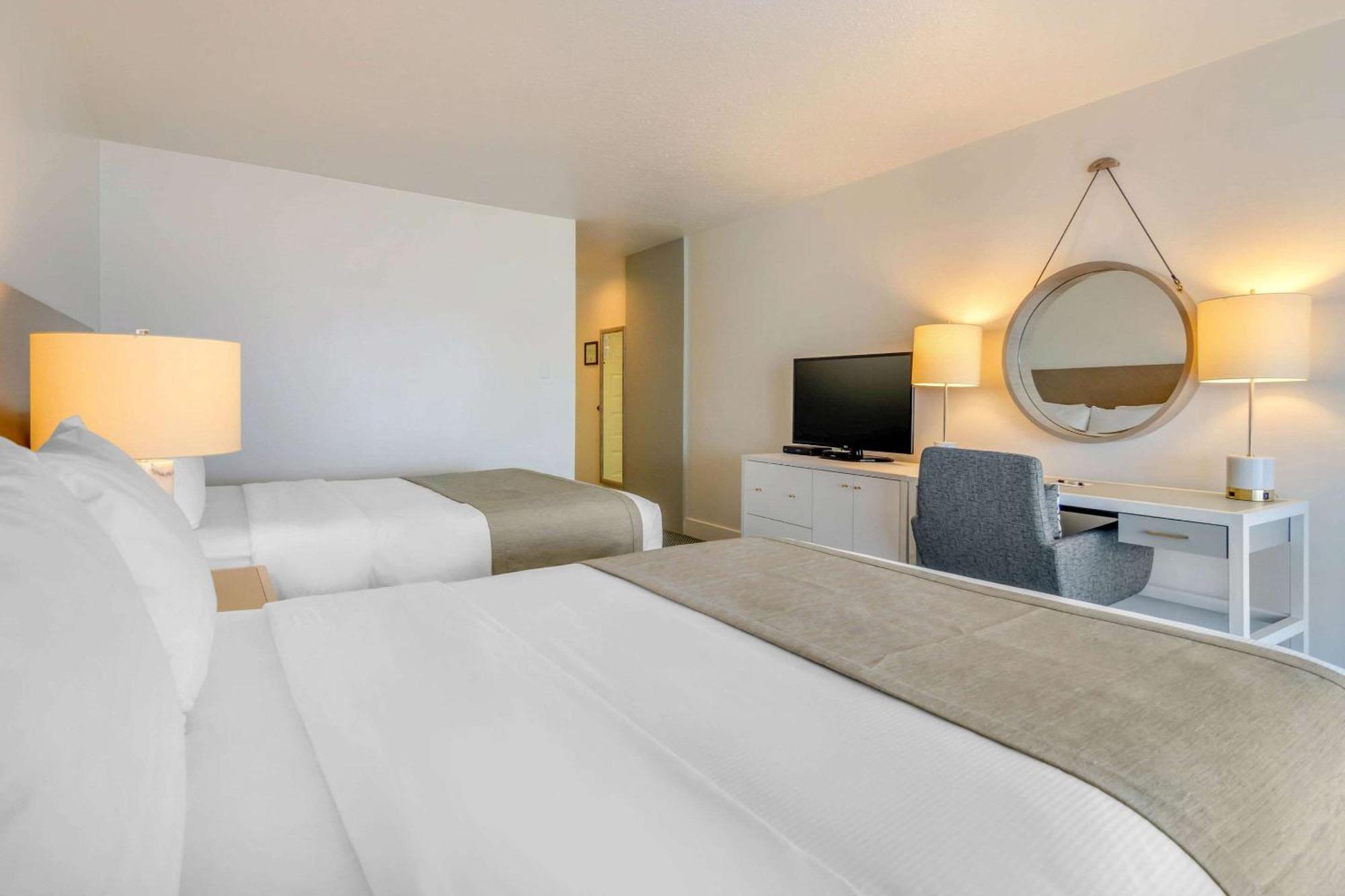 Bayside Oceanfront Resort Парксвилл Экстерьер фото