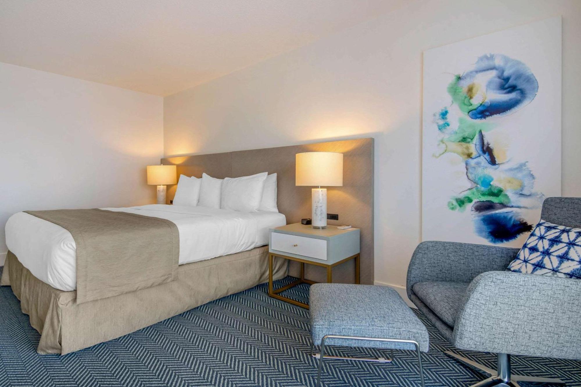 Bayside Oceanfront Resort Парксвилл Экстерьер фото