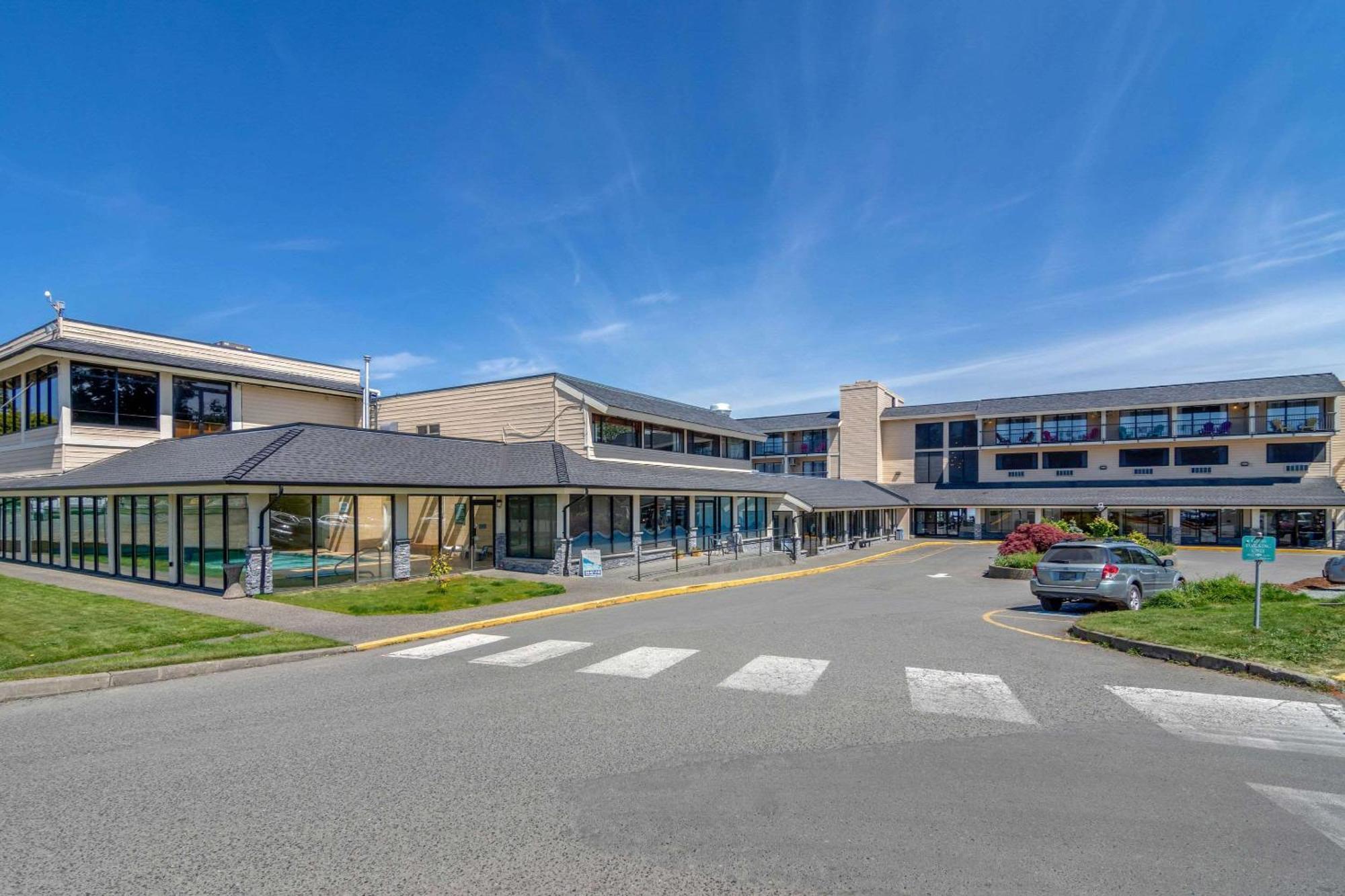 Bayside Oceanfront Resort Парксвилл Экстерьер фото
